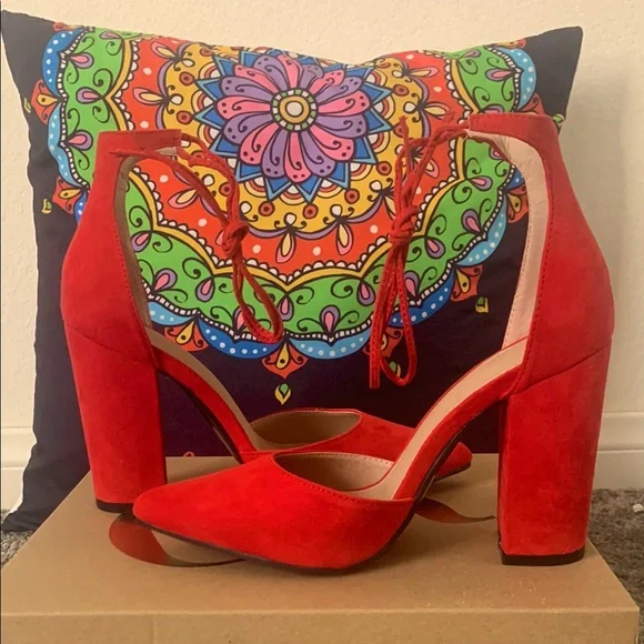 Charlotte russe Bold Red Chunky Heel Sandals - Picture 1 of 3